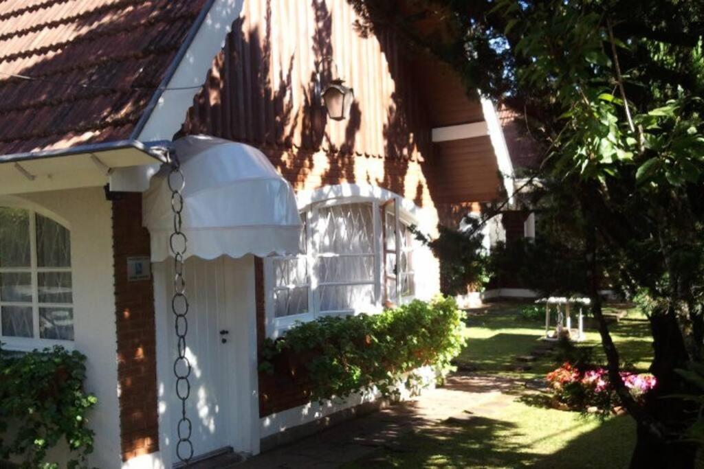 Casa de férias Linda Casa 3 Qtos Com 1 A 1km De Capivari Campos do Jordão
